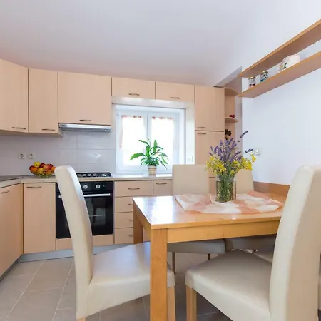 Ivona Apartment Malinska