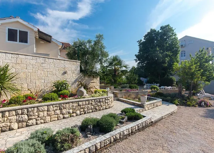 Ivona * Малинска